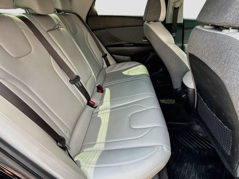 Used 2024 Hyundai Elantra Limited FWD image 31