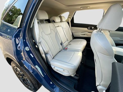 Certified 2025 Kia Sorento S w/ Panoramic Sunroof Package FWD image 28