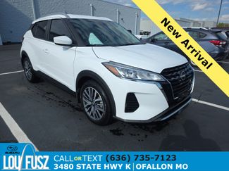 Used 2023 Nissan Kicks SV video 1