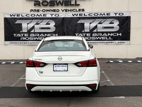Used 2025 Nissan Altima 2.5 SV FWD image 14