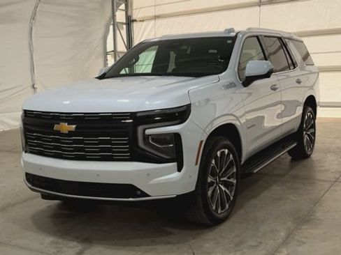 Used 2026 Chevrolet Tahoe High Country w/ Sun And Tow Package RWD image 8