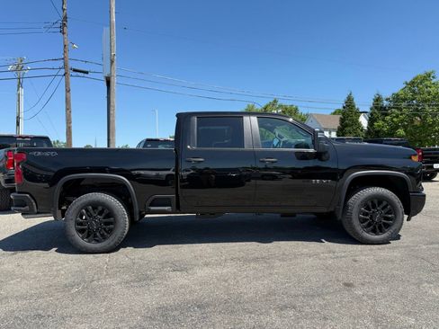 New 2026 Chevrolet Silverado 2500 Custom w/ Custom Value Package AWD/4WD image 7