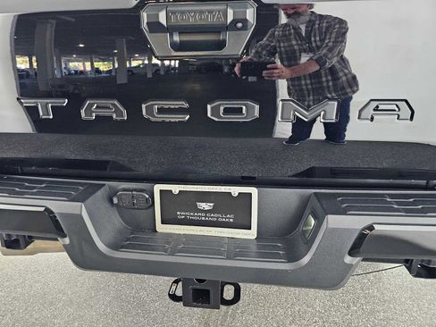 Used 2025 Toyota Tacoma SR5 image 15