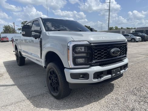 Used 2026 Ford F250 Lariat w/ Black Appearance Package AWD/4WD image 2