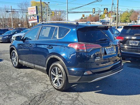 Used 2018 Toyota RAV4 XLE image 6