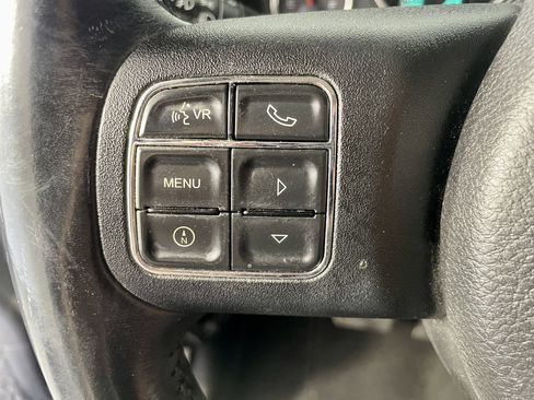 Used 2014 Jeep Wrangler Unlimited Sahara w/ Connectivity Group AWD/4WD image 14