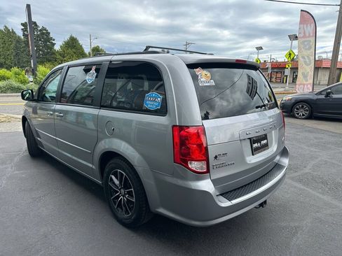 Used 2016 Dodge Grand Caravan R/T FWD image 7