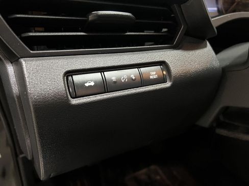 Used 2024 Nissan Altima 2.5 SV FWD image 16