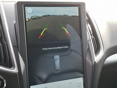 Used 2024 Ford Edge SEL image 19