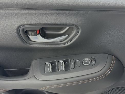 Used 2024 Honda HR-V Sport image 17