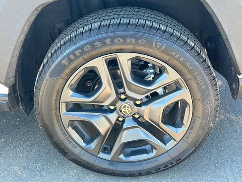 Used 2024 Toyota RAV4 Adventure image 19