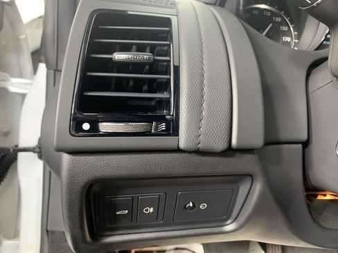 Used 2016 Jaguar F-TYPE Coupe image 17