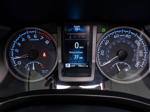 Used 2023 Toyota Tacoma TRD Sport w/ Technology Package AWD/4WD image 26