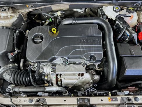Used 2024 Chevrolet Malibu LT FWD image 37