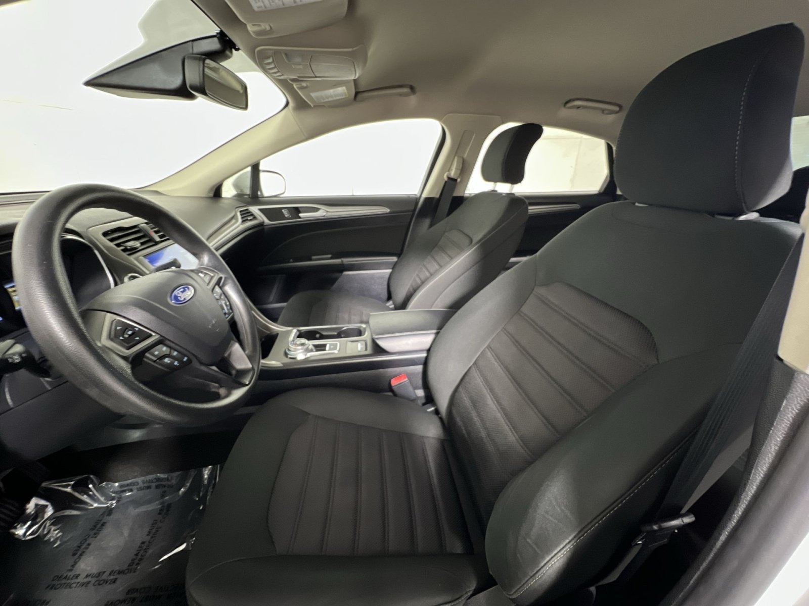 Used 2019 Ford Fusion SE FWD image 11
