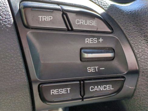 Used 2019 Hyundai Elantra SE w/ Cargo Package image 20