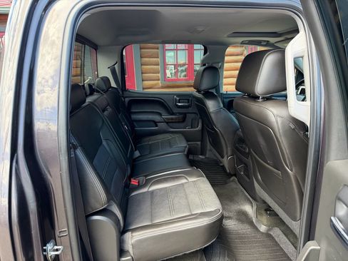 Used 2015 GMC Sierra 1500 Denali AWD/4WD image 28