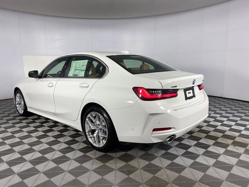 New 2025 BMW 330i xDrive Sedan w/ Convenience Package image 21