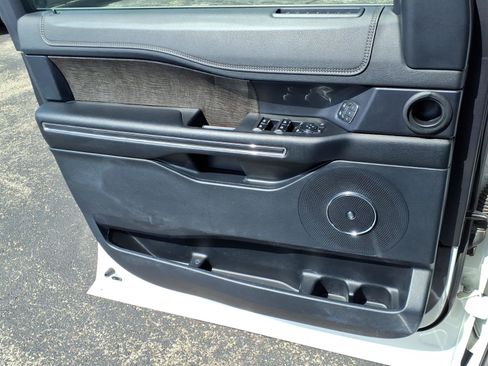 Certified 2021 Ford Expedition Max Limited RWD image 9