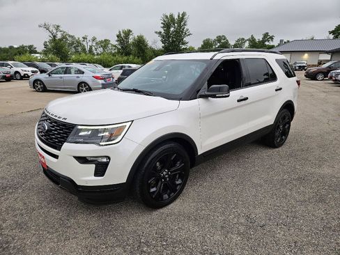 Used 2019 Ford Explorer Sport w/ Equipment Group 401A AWD/4WD image 3