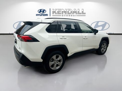 Used 2024 Toyota RAV4 LE AWD/4WD image 6