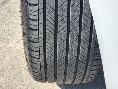 Certified 2024 Land Rover Range Rover Sport SE image 12