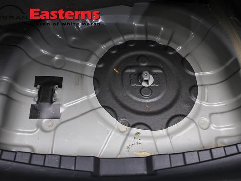 Used 2023 Nissan Sentra SR w/ Midnight Edition Package FWD image 21