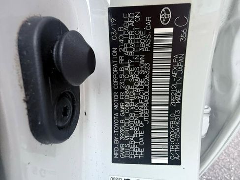 Used 2020 Toyota Corolla LE image 19