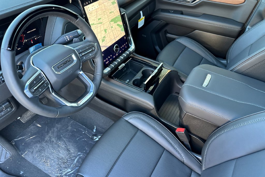 New 2027 GMC Yukon Denali w/ Denali Reserve Package AWD/4WD image 12