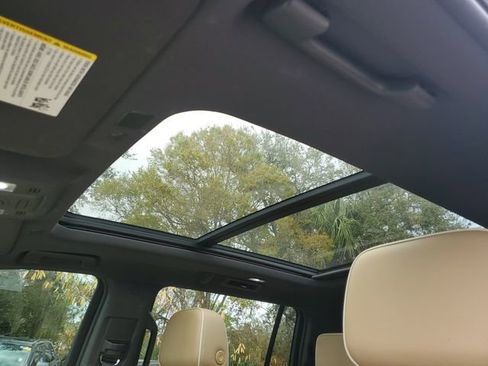 Used 2021 Chevrolet Suburban Premier image 30