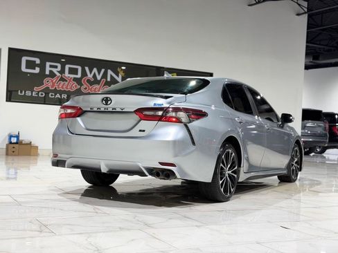 Used 2021 Toyota Camry SE FWD image 14