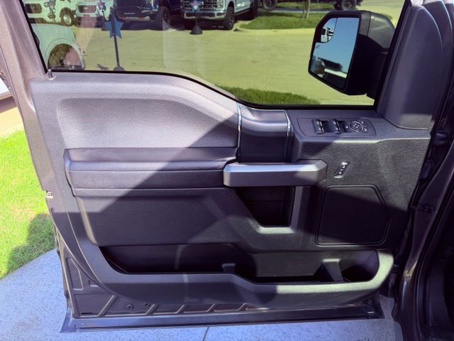 Used 2020 Ford F150 XLT w/ Equipment Group 302A Luxury AWD/4WD image 9