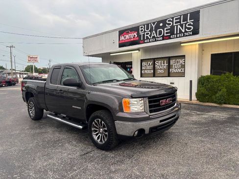 Used 2011 GMC Sierra 1500 SLE w/ Power Tech Package AWD/4WD image 3