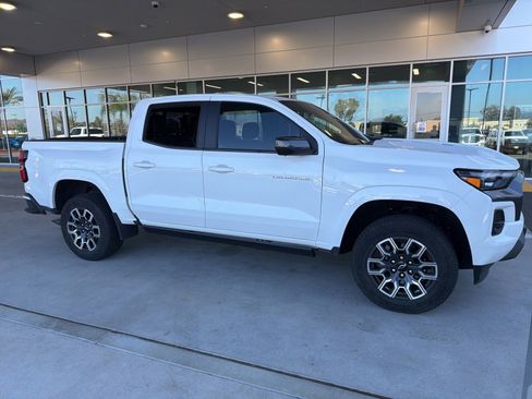 Used 2023 Chevrolet Colorado LT w/ LT Convenience Package III RWD image 4