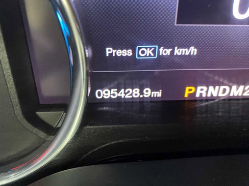 Used 2019 Ford F350 Lariat w/ Lariat Ultimate Package AWD/4WD image 9