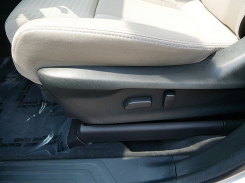 Certified 2025 Subaru Ascent Premium AWD/4WD image 20