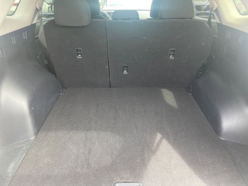 Used 2025 Kia Sportage LX FWD image 30
