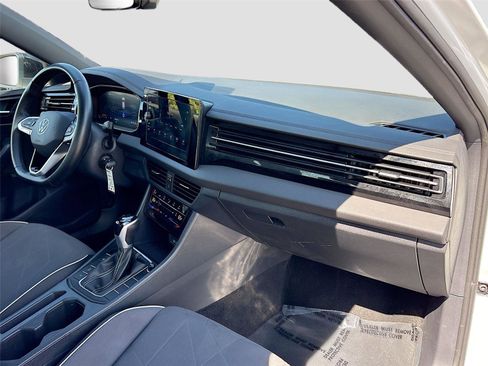 Used 2025 Volkswagen Jetta Sport FWD image 27