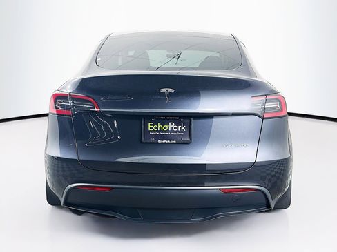 Used 2024 Tesla Model Y Long Range AWD/4WD image 7