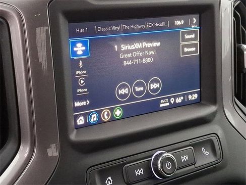 Used 2022 Chevrolet Silverado 1500 Custom image 13