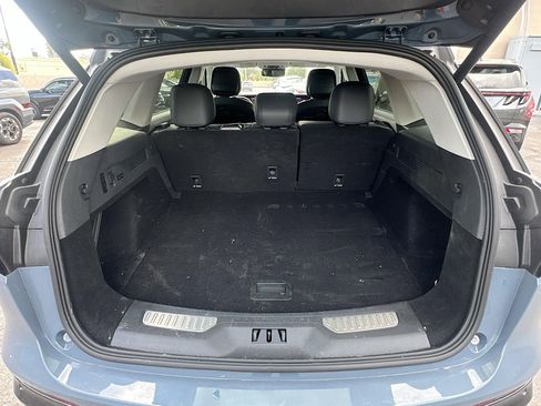 Used 2025 Lincoln Nautilus Premier image 25