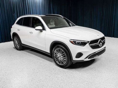 New 2026 Mercedes-Benz GLC 300 4MATIC image 3