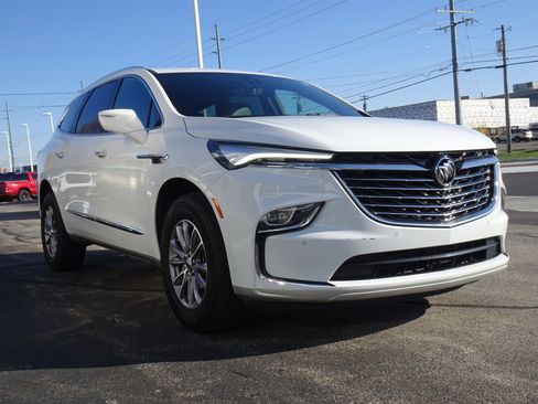 Used 2024 Buick Enclave Premium image 7