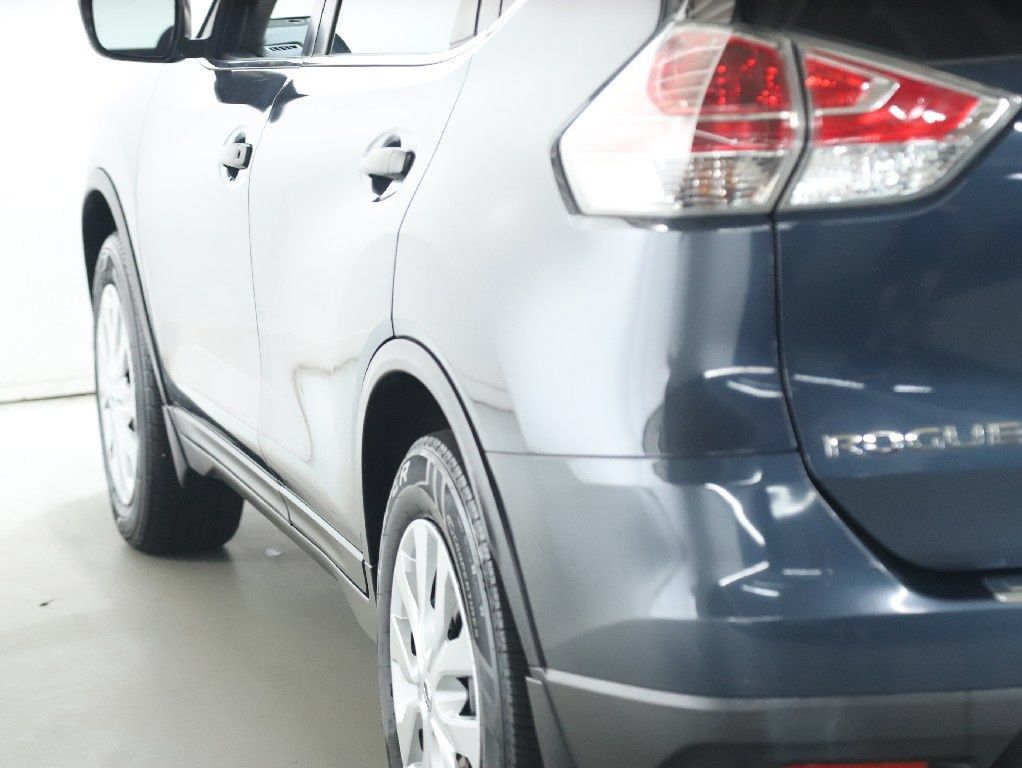 Used 2016 Nissan Rogue S FWD image 41