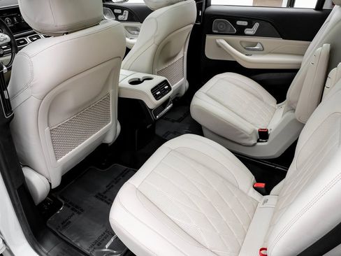 Used 2022 Mercedes-Benz GLS 63 AMG 4MATIC image 34