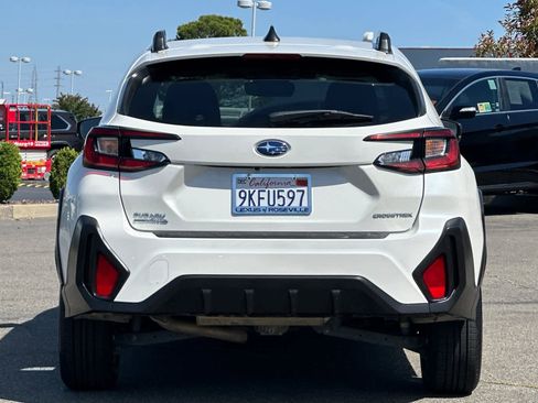 Used 2024 Subaru Crosstrek 2.0i Premium AWD/4WD image 8