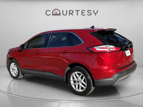 Used 2022 Ford Edge SEL w/ Convenience Package image 5