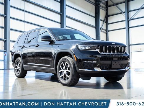 Used 2024 Jeep Grand Cherokee L Limited w/ Luxury Tech Group II image 32