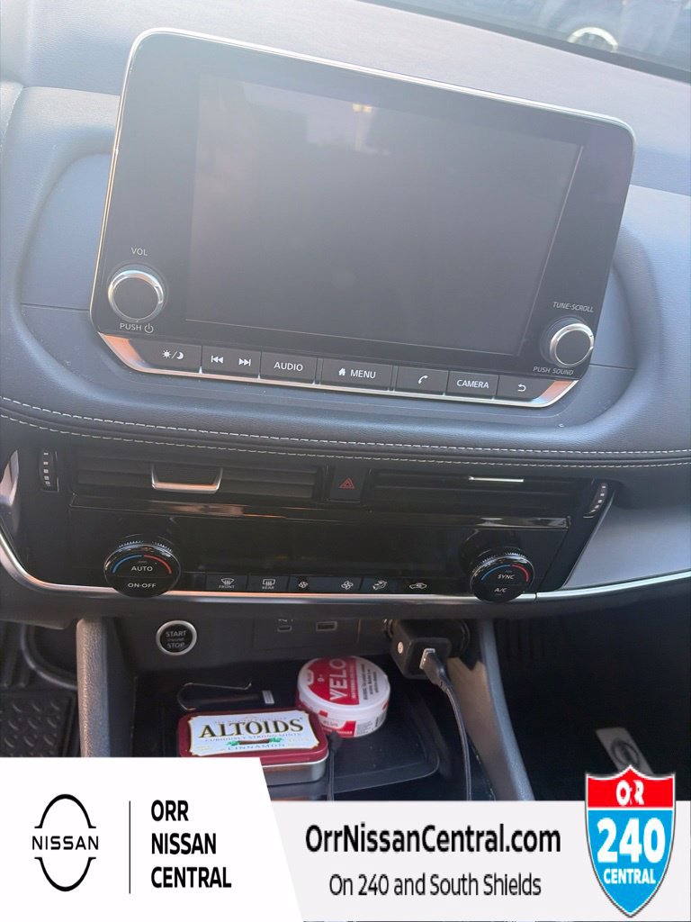 Used 2022 Nissan Rogue SV FWD image 10