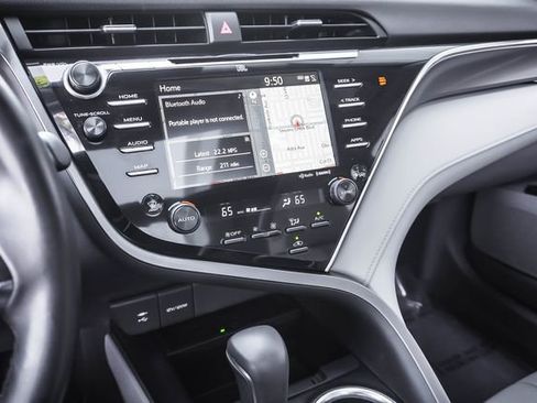 Used 2018 Toyota Camry XSE w/ Driver Assist Package FWD image 16